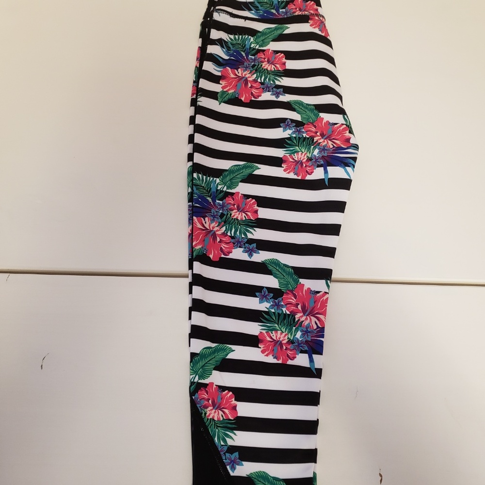 Zella Women's Flower Print, Stripes  Leggings - Picture 2 of 7